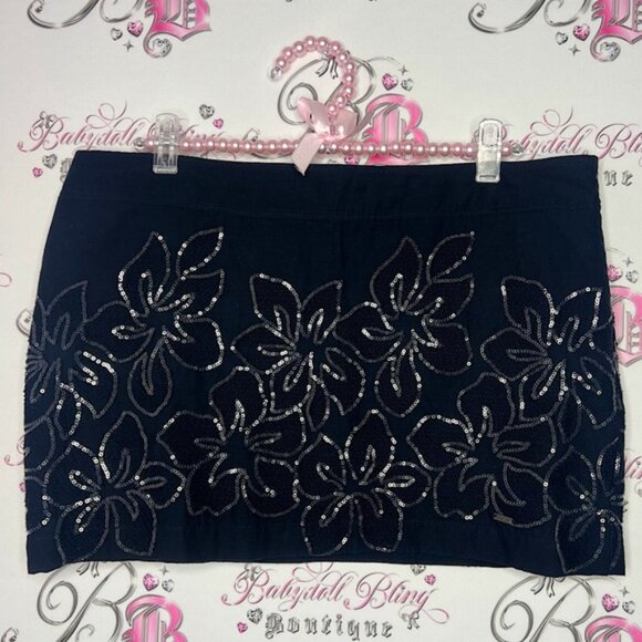 Hollister Dresses & Skirts - Hollister skirt tropical flowers sequin embroidered sparkly shiny black floral